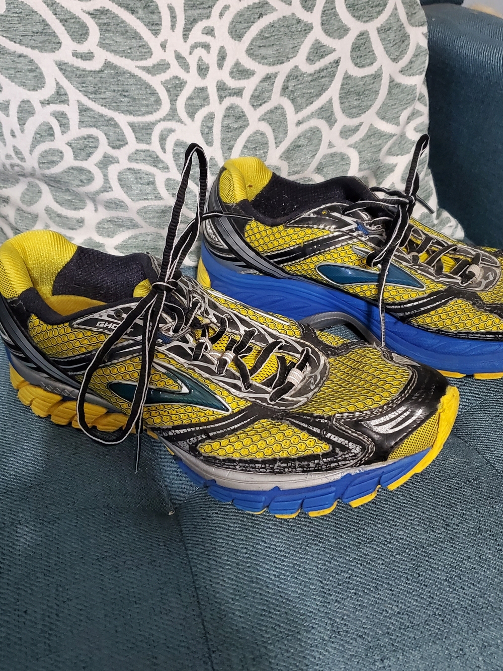 Brooks Yellow and Blue Men's Running Sneakers